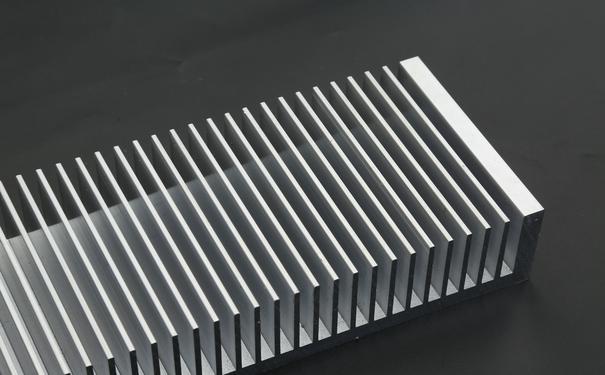 鋁型材散熱器加工技術及鍛造過程介紹